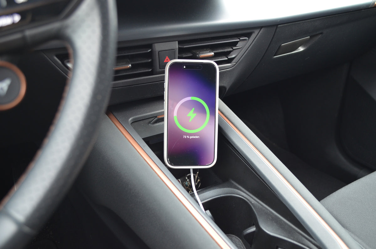 Handyhalterung für CUPRA Born 2021–2025 – kompatibel mit MagSafe 25-Watt-Charger