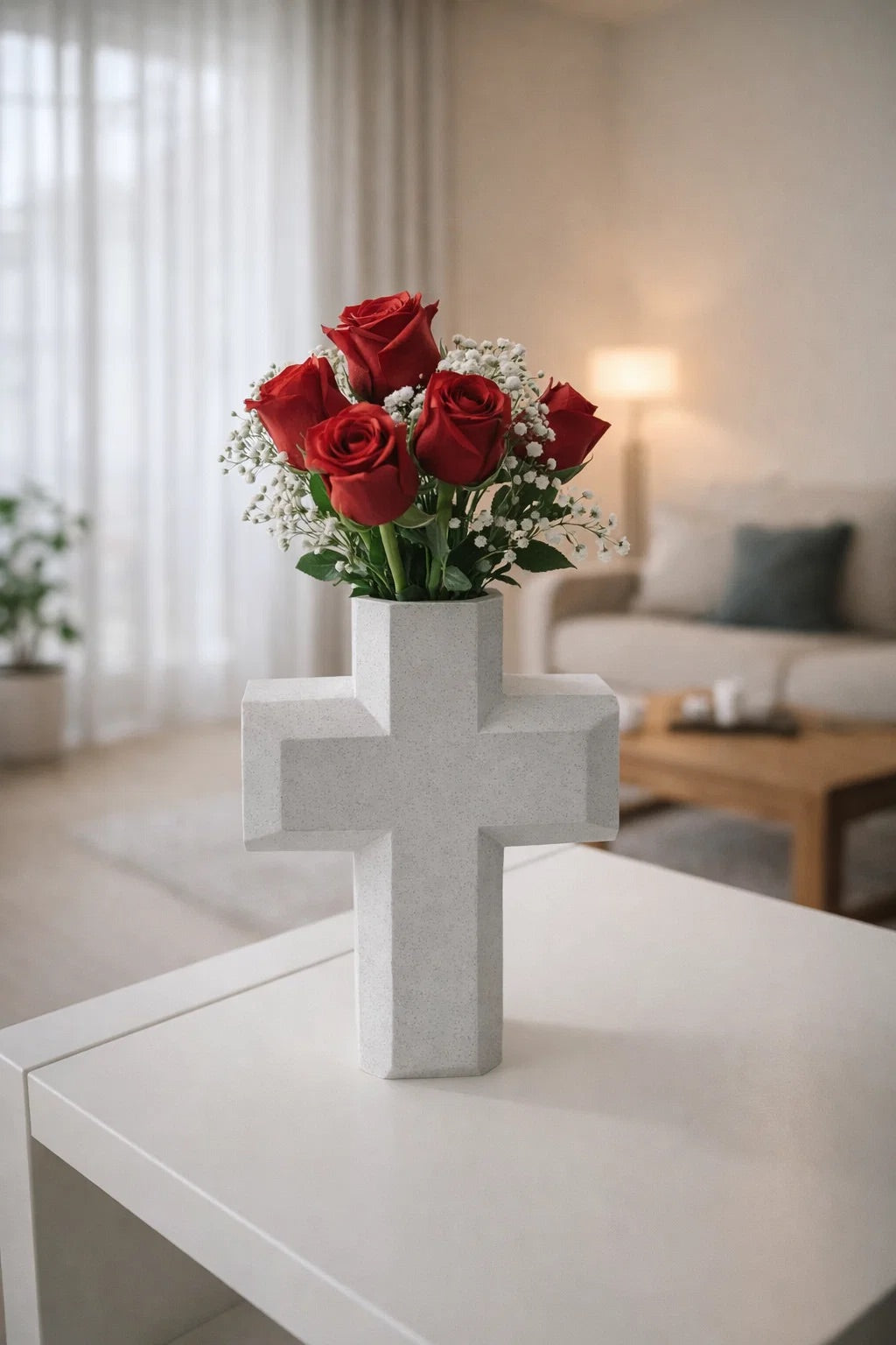 Moderne Kreuz-Vase in Marmoroptik